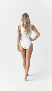 Body Feminino Regata Suplex Power Básica Marrom Vazado